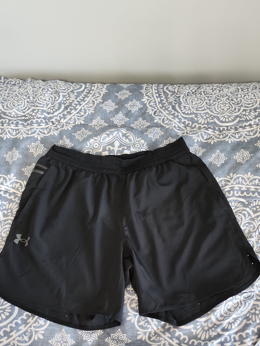Under Armour Black Men's Athletic Training Shorts Size Large